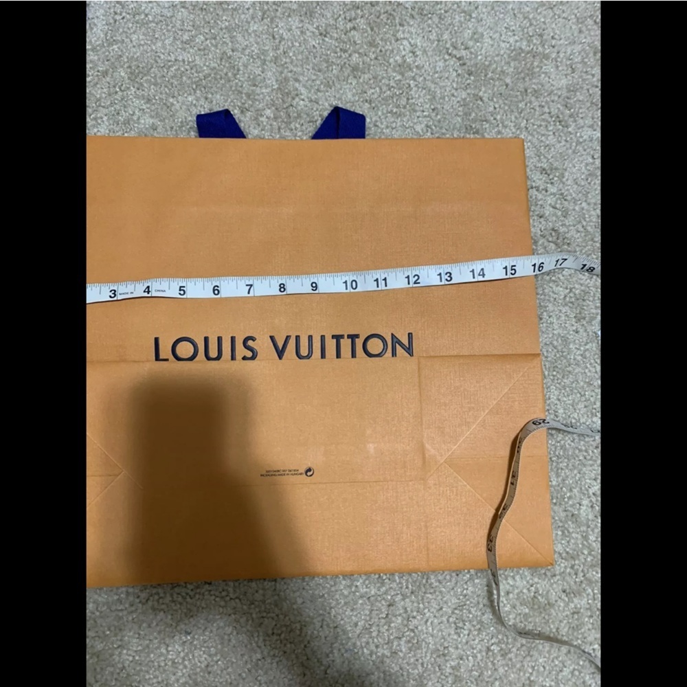 louis vuitton gift bag - Picture 4 of 4